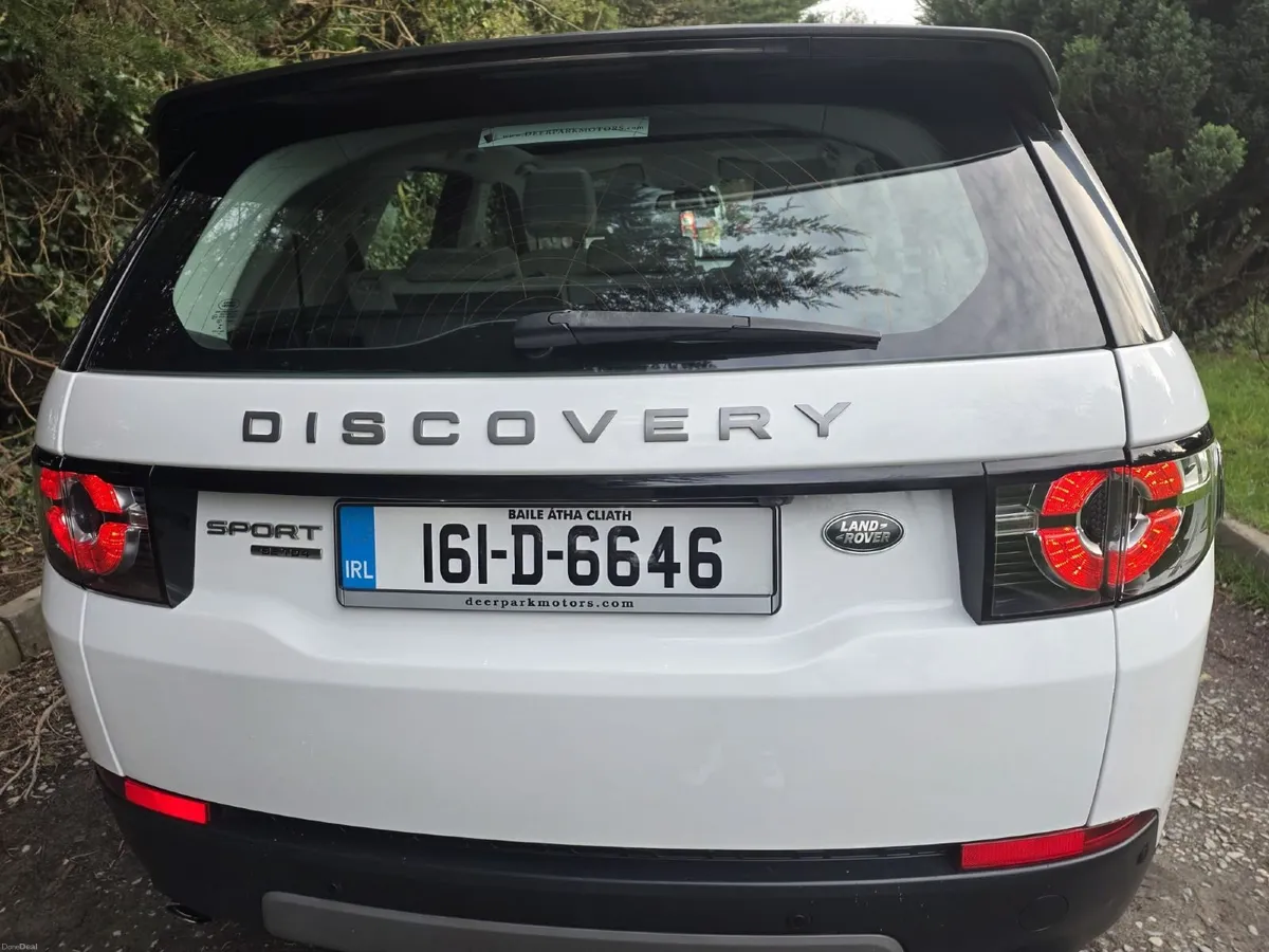 Land Rover Discovery Sport 2016 - Image 4