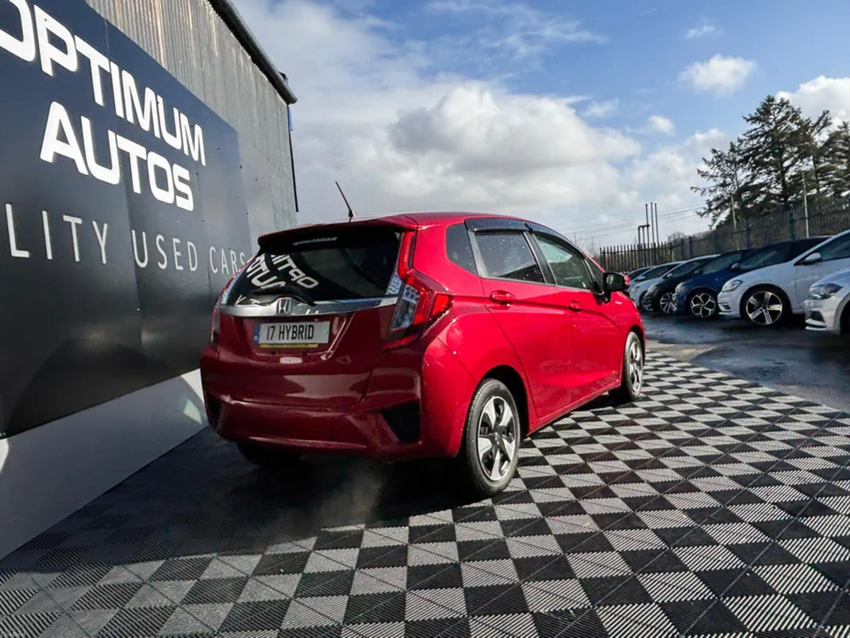 Honda Fit AUTOMATIC SELF CHARGE HYBRID - Image 2