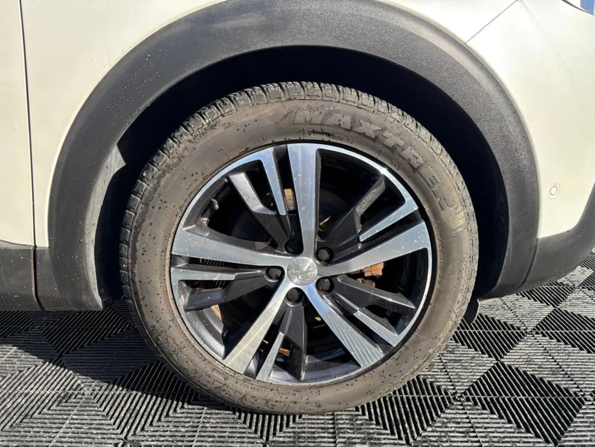 Peugeot 5008 ALLURE 1.6 PETROL AUTOMATIC - Image 3