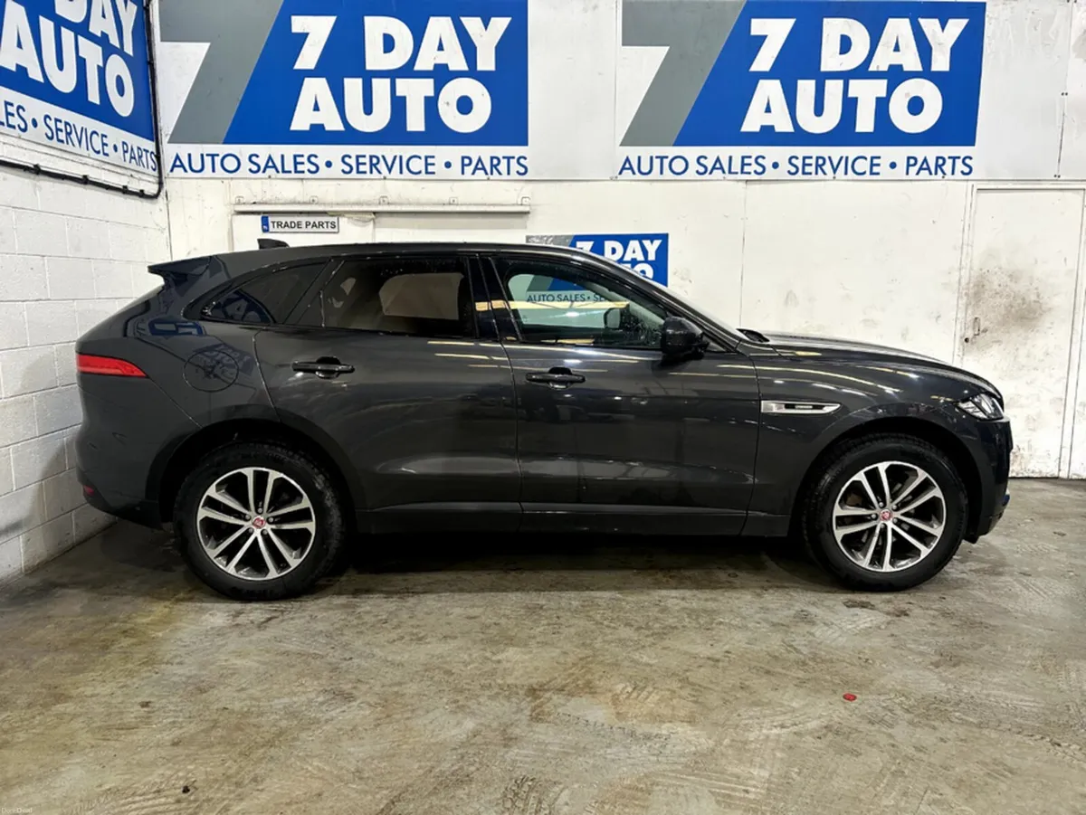 Jaguar F-Pace 19MY 2.0 D 180PS RWD R- R-SPORT 5 - Image 3