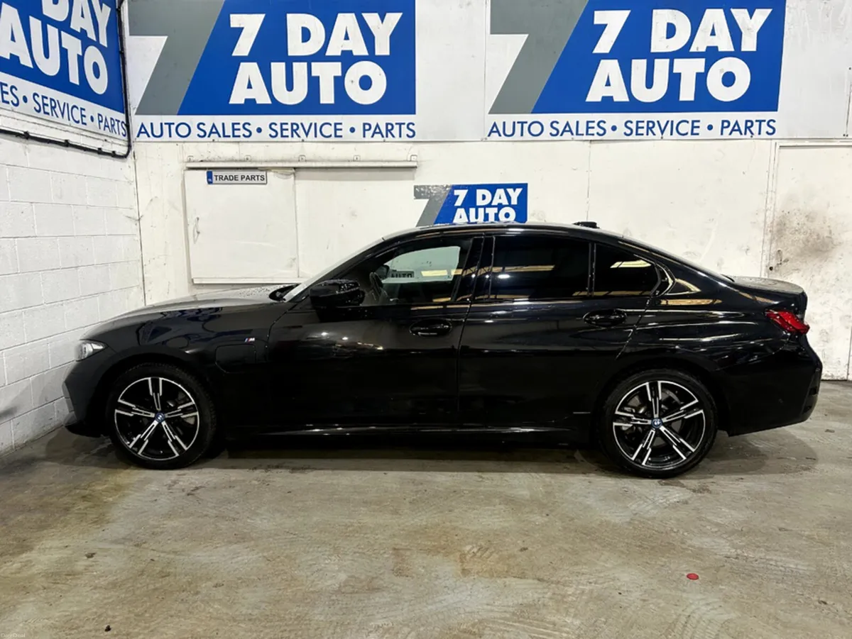 BMW 3-Series M SPORT 4DR AUTO - Image 4