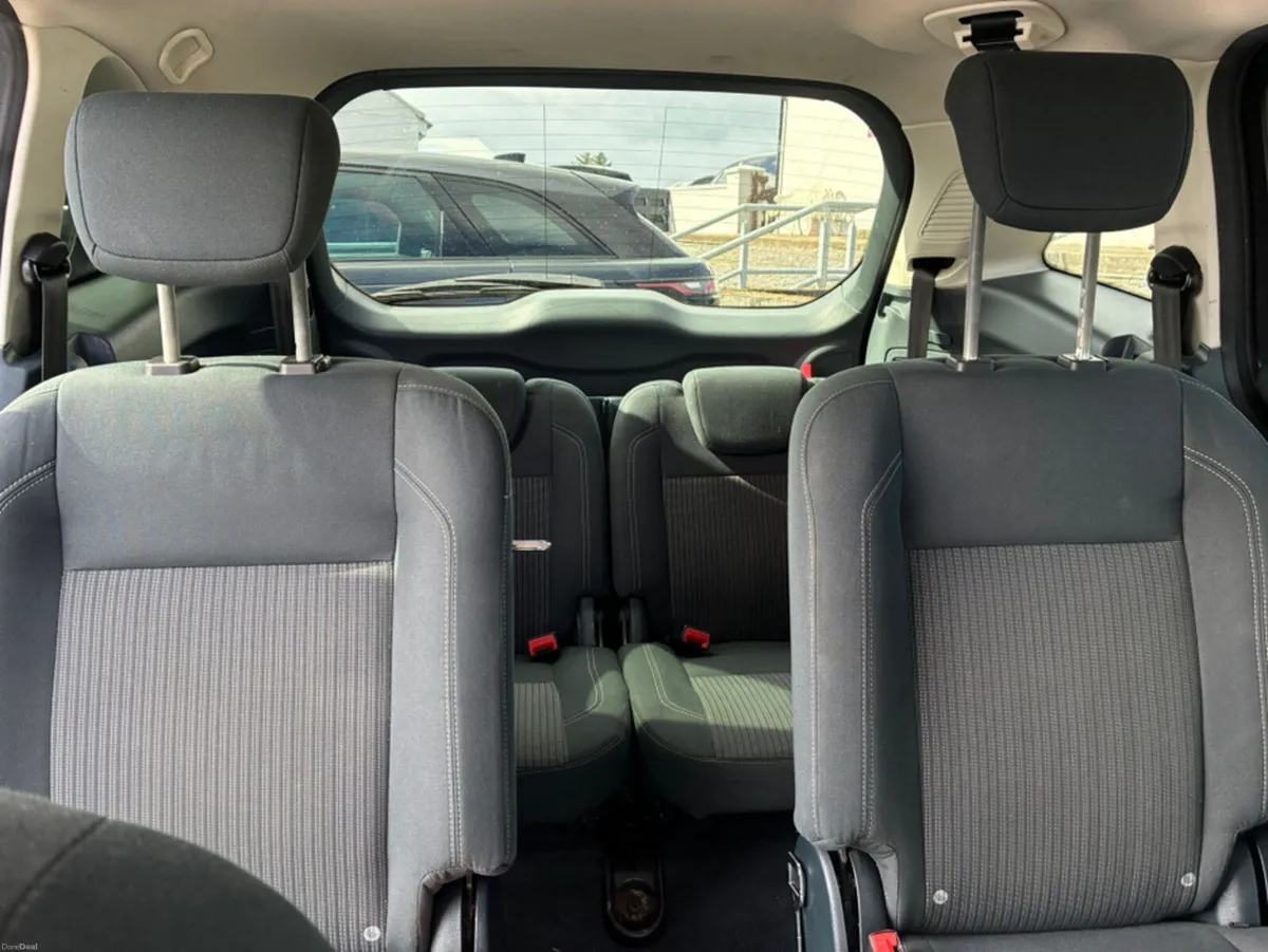 Ford C-Max GRAND C MAX TITANIUM EDITION 1.6 TDCI - Image 2