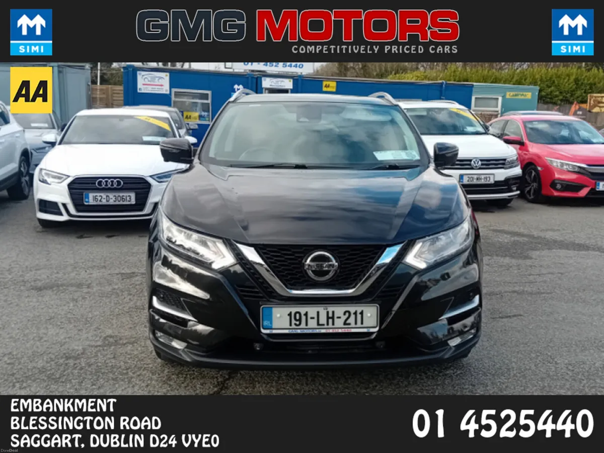 Nissan Qashqai AUTO 1.2 SV PREMIUM SS PART 4DR - Image 3