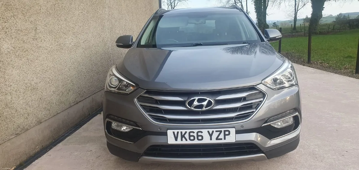 Hyundai Santa Fe 2017 - Image 1