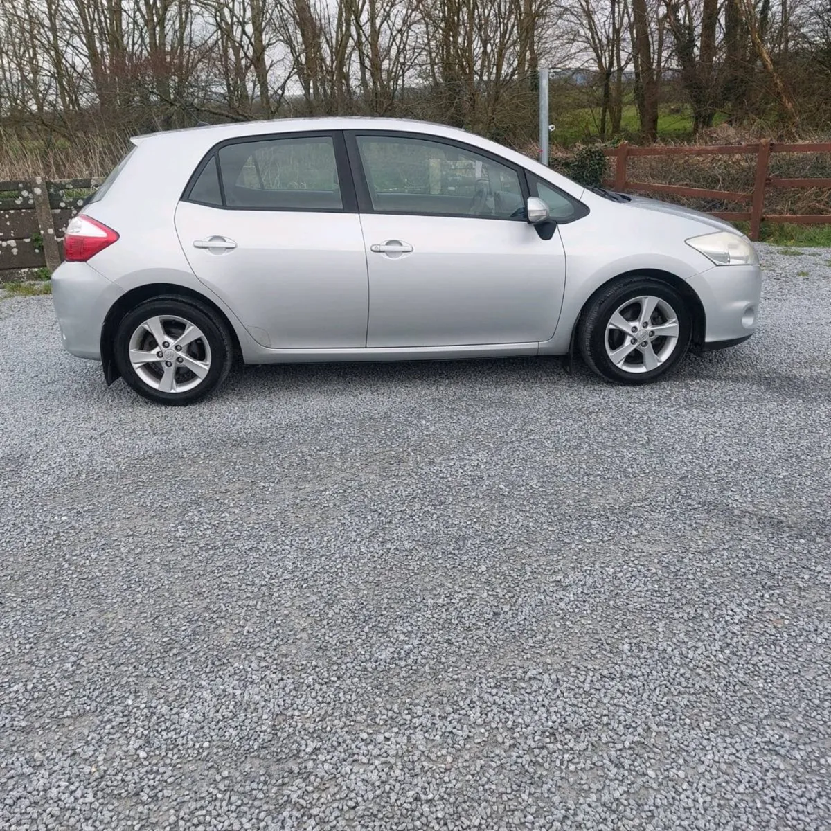 2010 toyota Auris 1.4 petrol nct 1/27 €2350 - Image 2