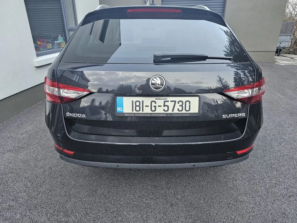 Skoda Superb Estate - Image 4
