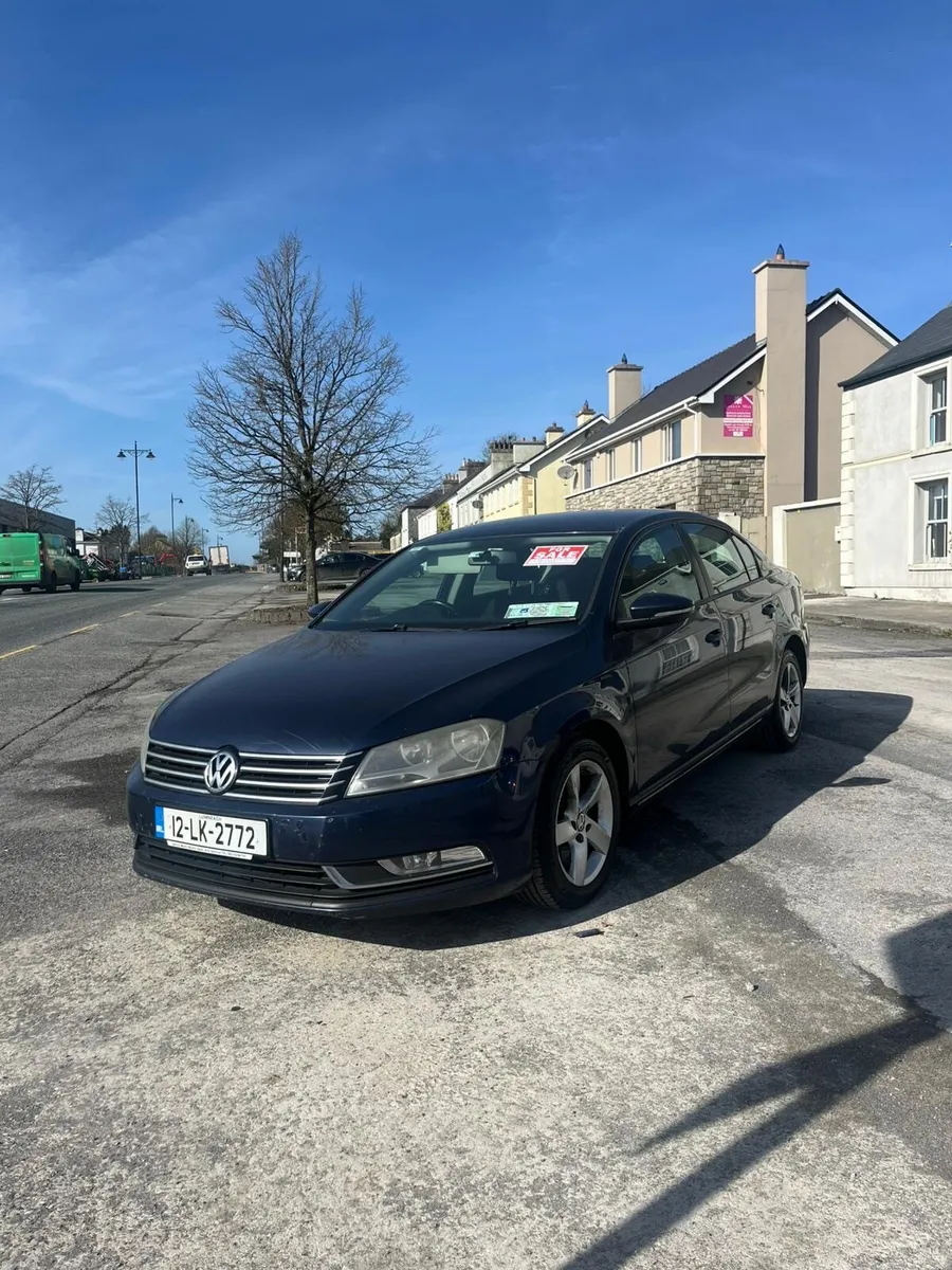 Volkswagen Passat 2012 - Image 1