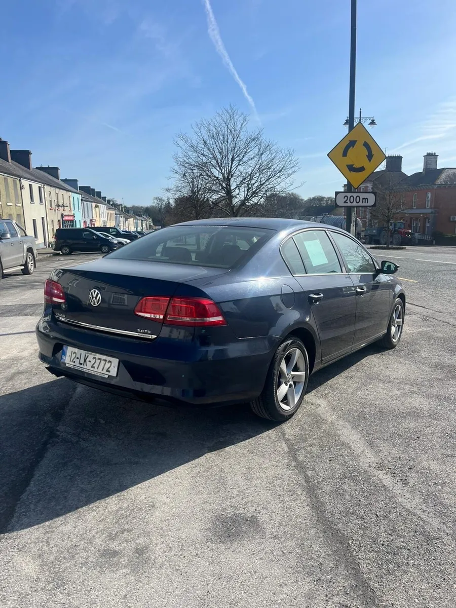 Volkswagen Passat 2012 - Image 3
