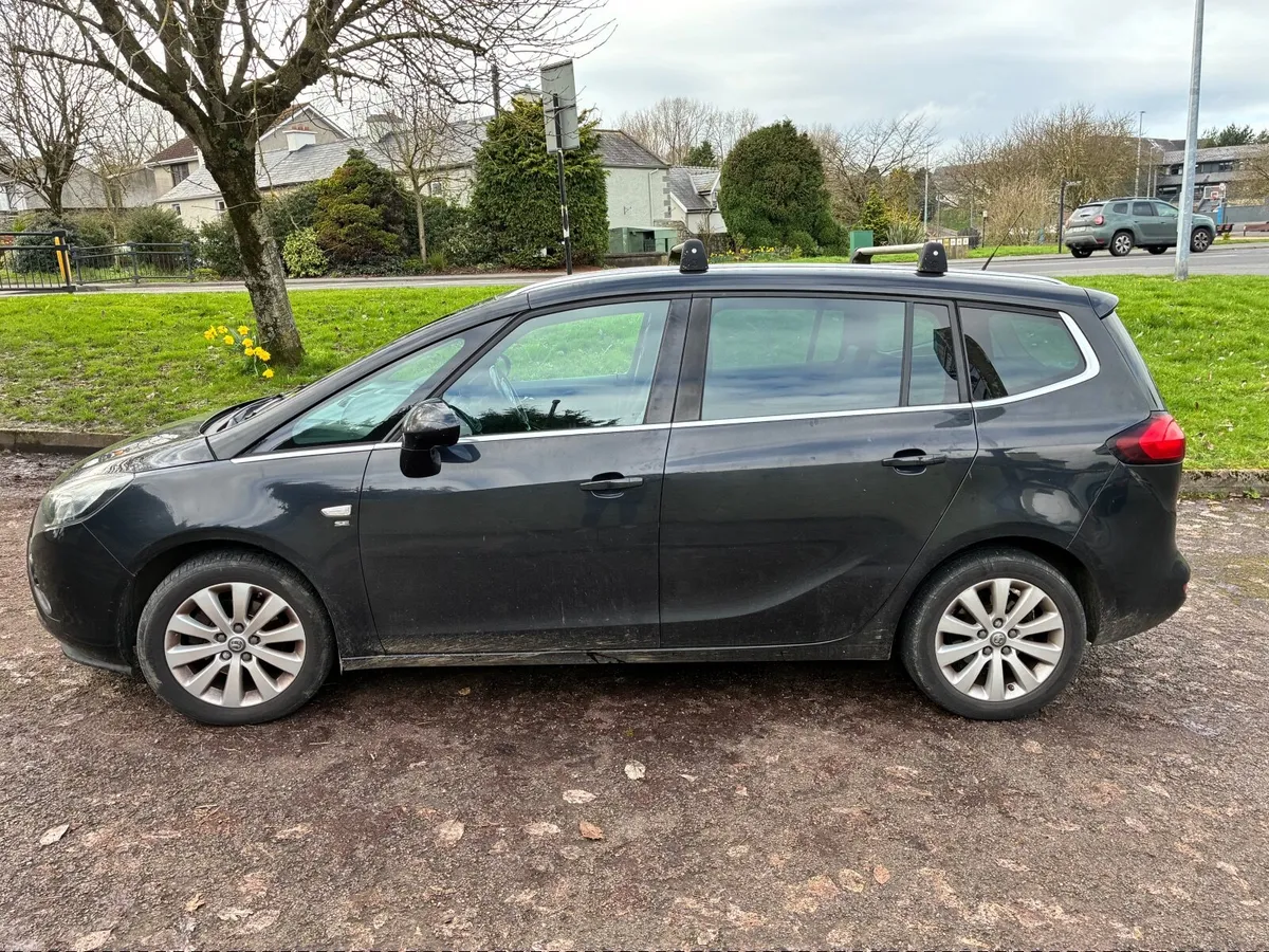 Vauxhall Zafira 2015 2L Manual - Image 1