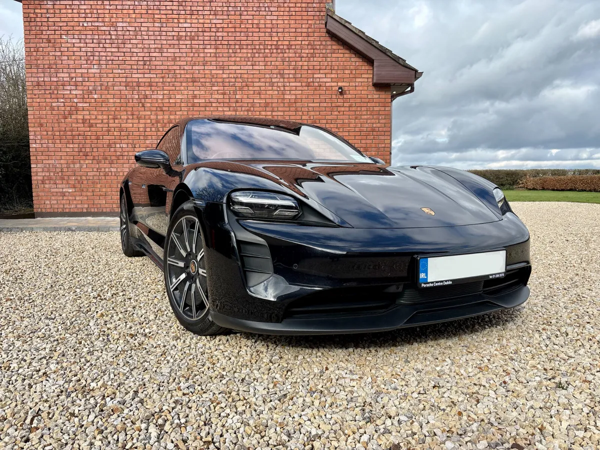 Porsche Taycan 4S Black Edition *Porsche Warranty* - Image 3
