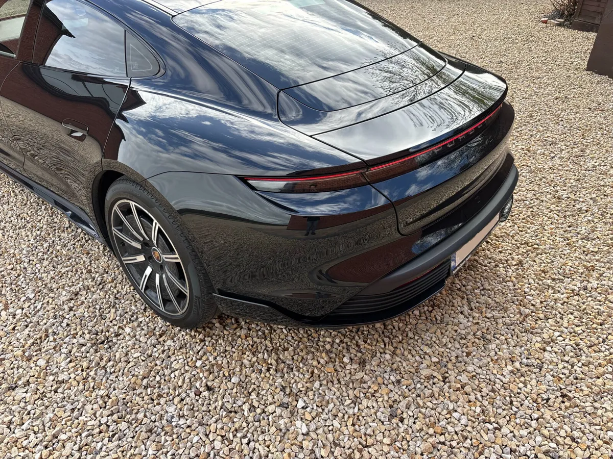 Porsche Taycan 4S Black Edition *Porsche Warranty* - Image 4