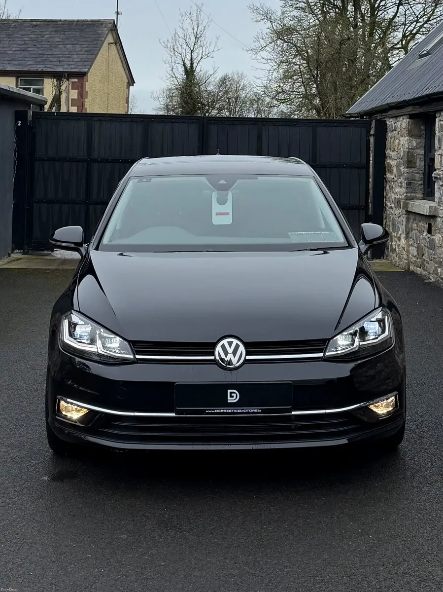 2017 VOLKSWAGEN GOLF HIGHLINE AUTO 1.4 TSI - Image 2