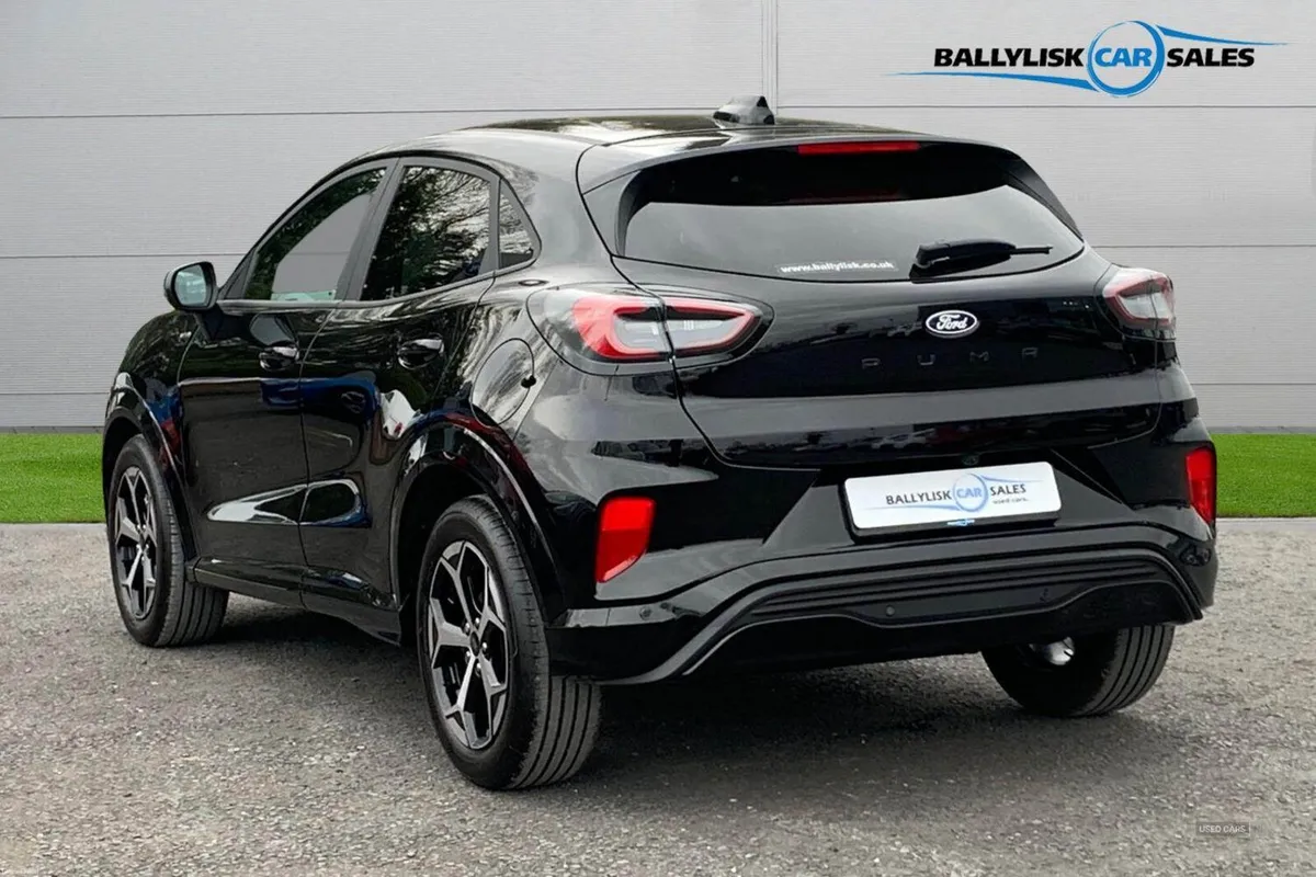 Ford Puma 1.0T 125PS ST-Line Auto in Black with on - Image 2