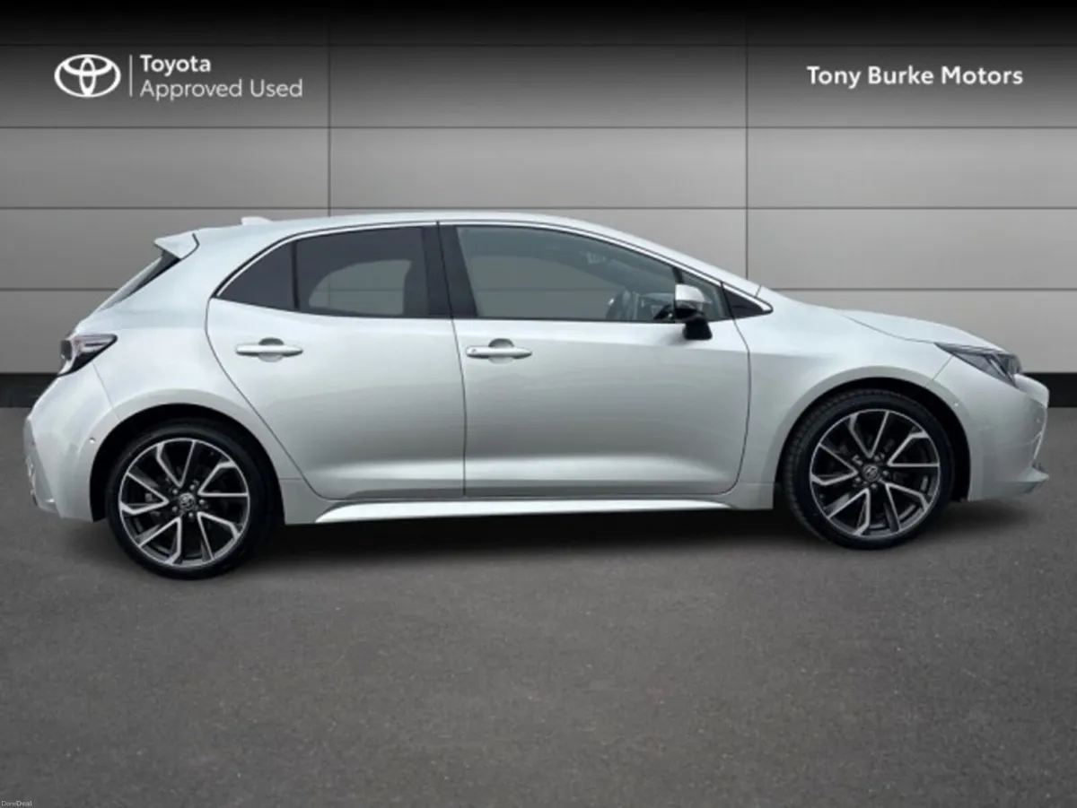 Toyota Corolla Hatchback 5dr Hybrid - Stunning &ld - Image 3
