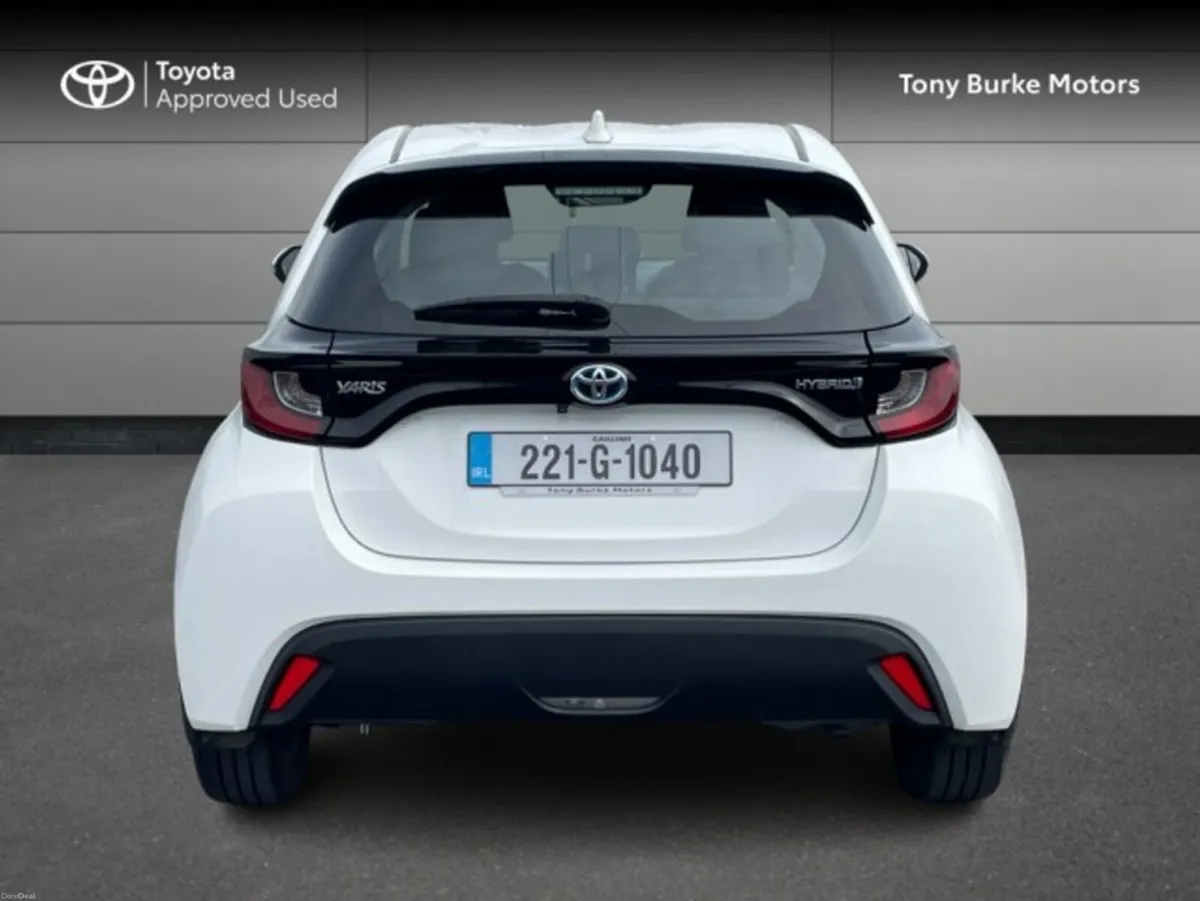 Toyota Yaris Hybrid - New Generation - Luna Editio - Image 6