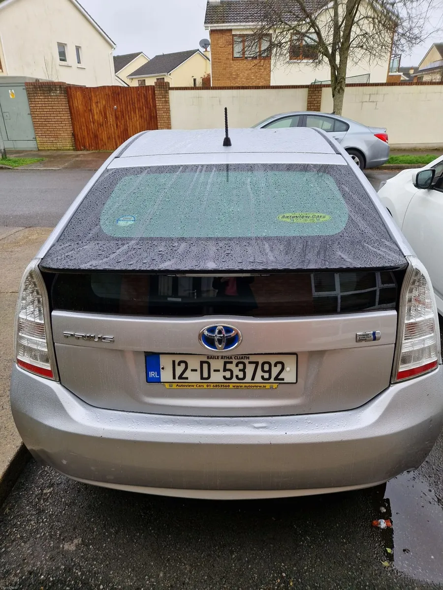 Toyota Prius 2012 - Image 2