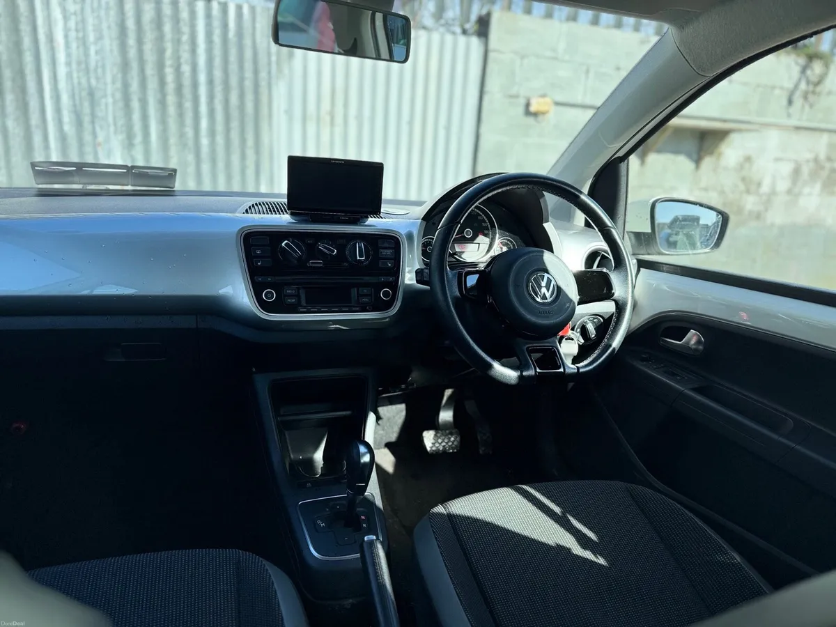 2014 VW UP. LOW MILEAGE. NEW NCT. AUTO 1.0 L - Image 4