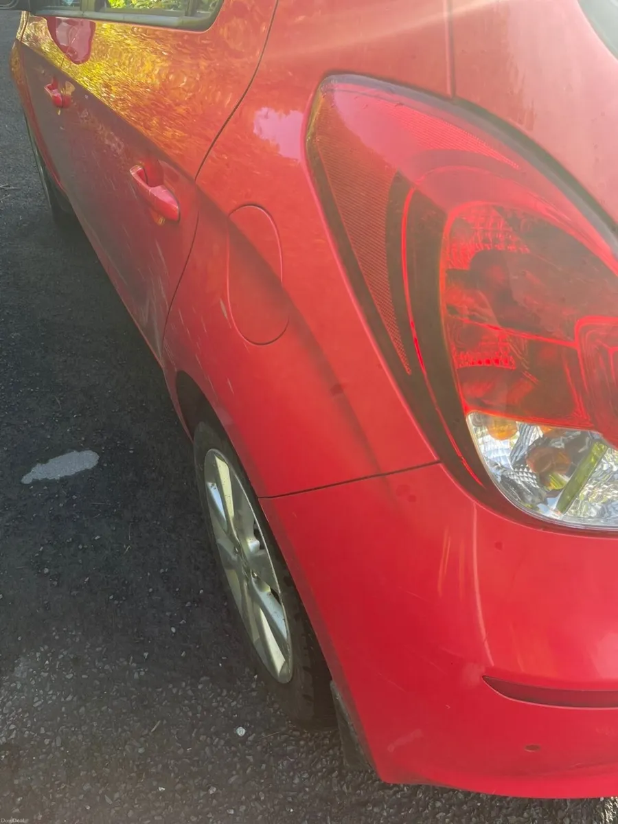 Hyundai i20 2013 - Image 2