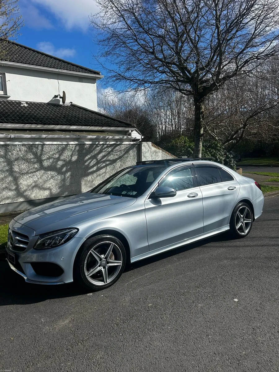 Auto C200 2L petrol high spec low mileage - Image 1