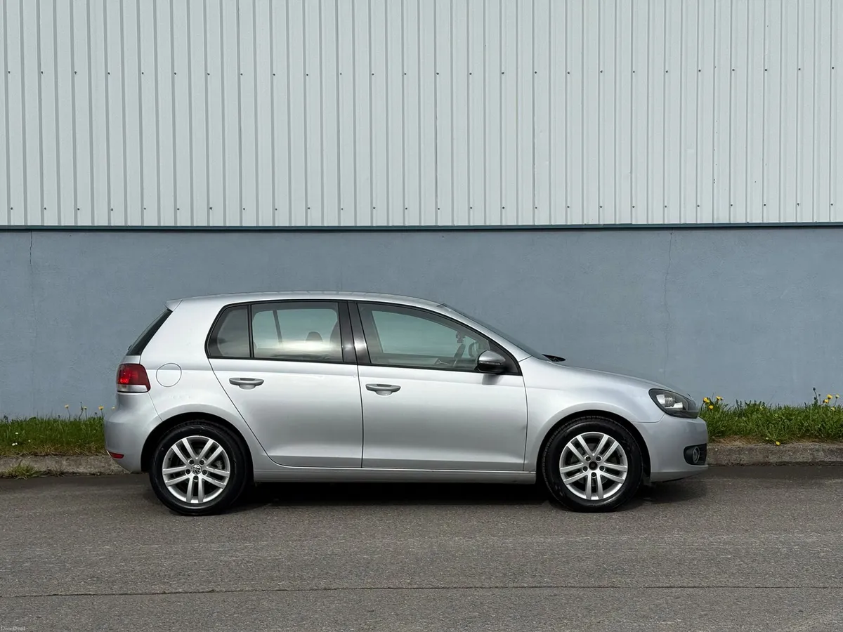 VW GOLF 1.2 PETROL MANUAL - Image 4