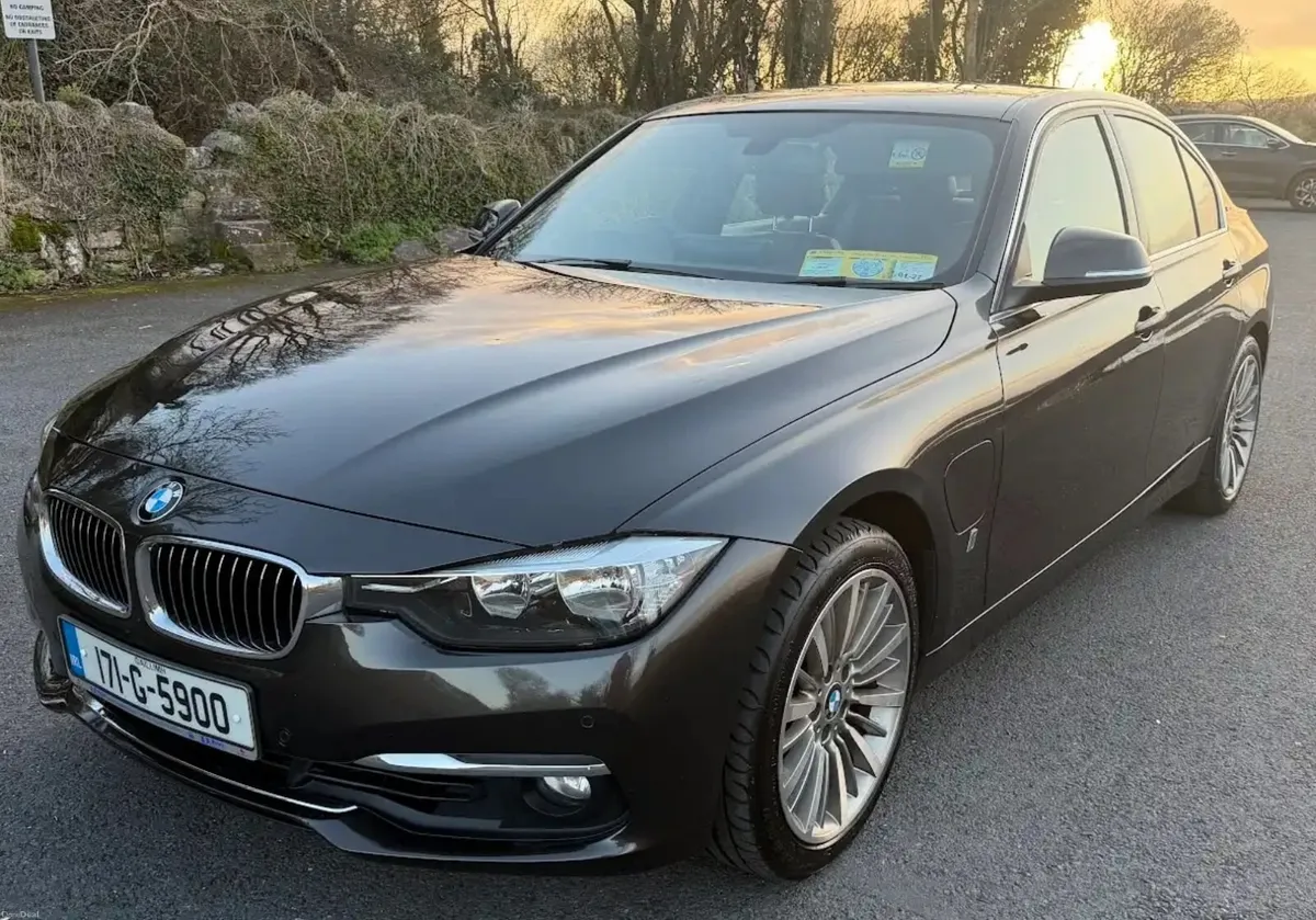 BMW 3 Series 330e Luxury Line - Image 1