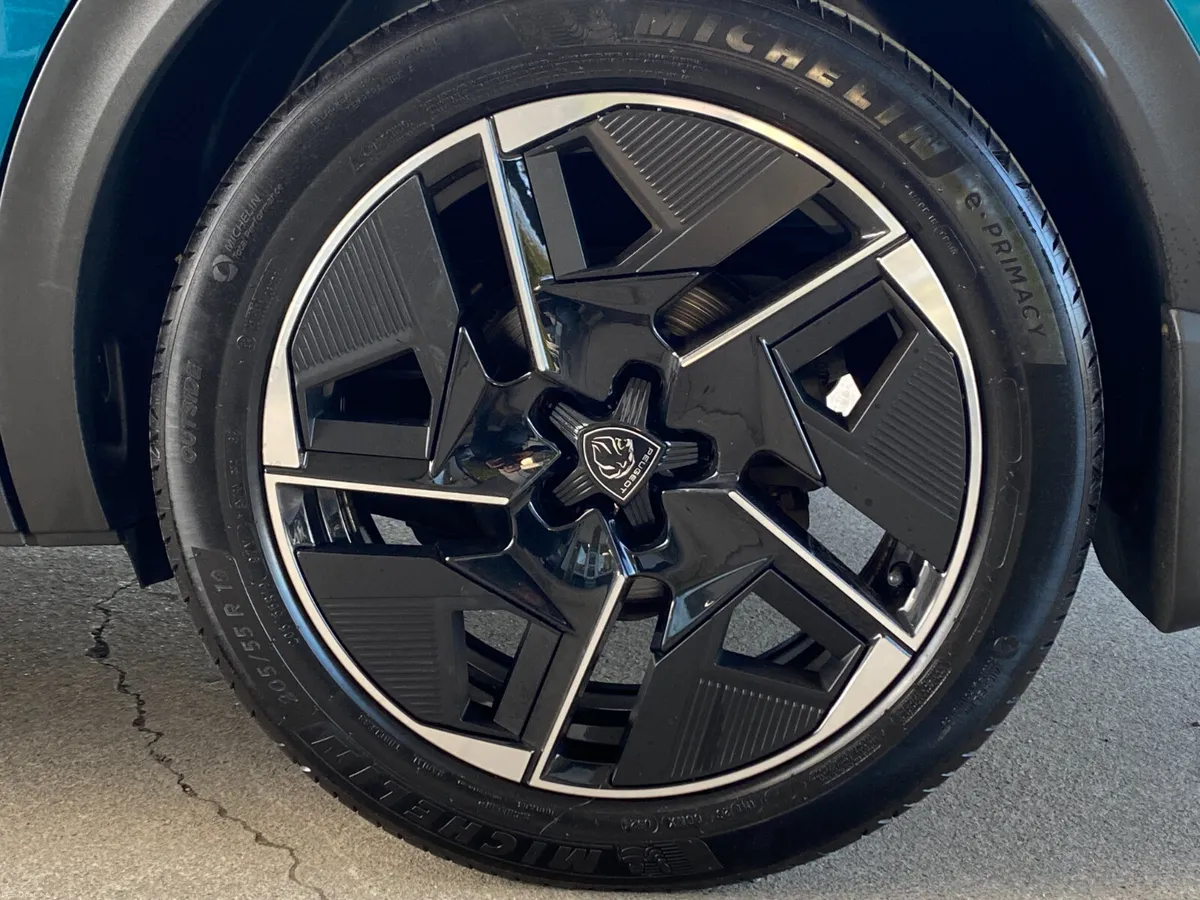 Peugeot 408 1.2 130bhp Auto GT - Image 4