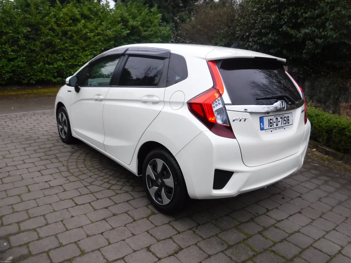 Honda Fit 1.5 AUTO HYBRID L-SPEC NCT 3/28 - Image 4