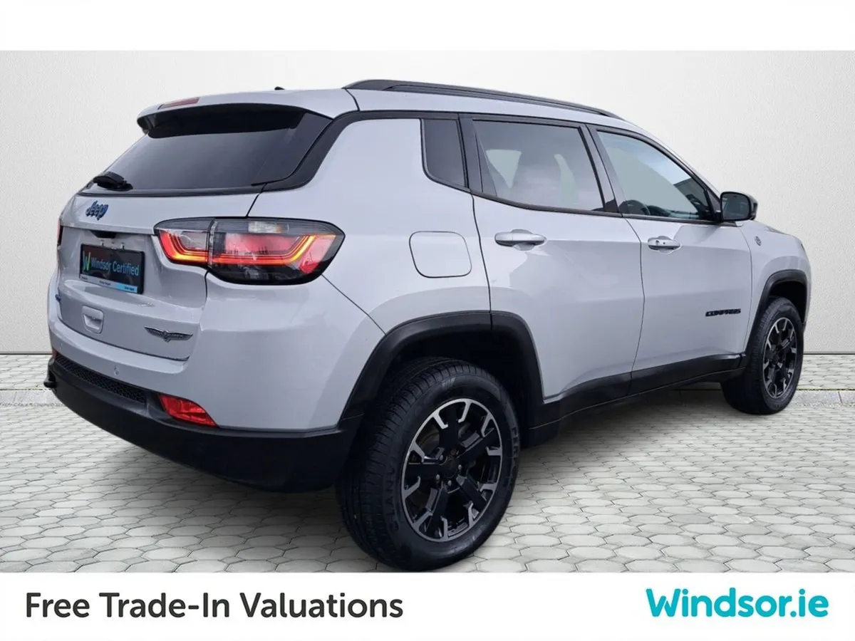 Jeep Compass Trailhawk  240 4xe T4 Gse 180 4WD DDC - Image 3