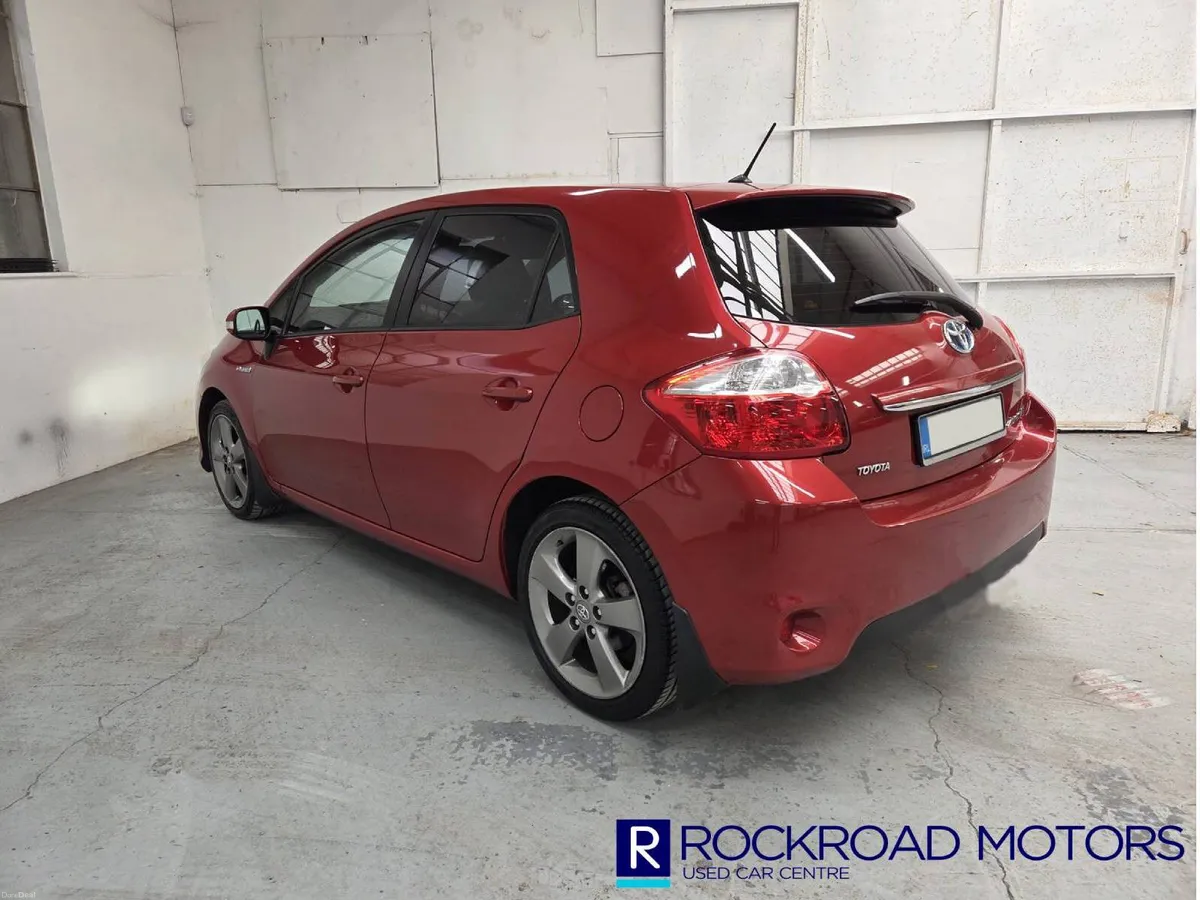 Toyota Auris Hybrid, 2012 - Image 4