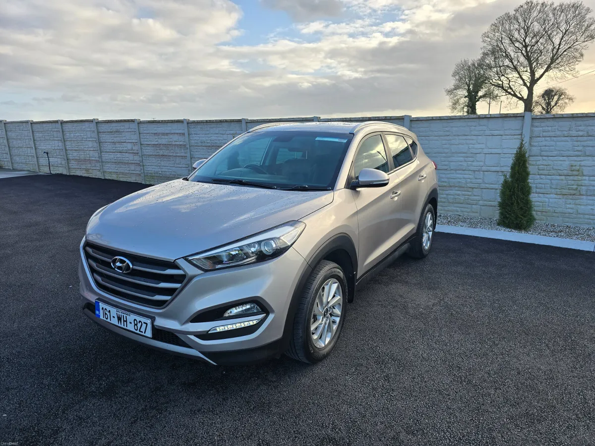 161 Hyundai Tucson  1.7 Diesel Executive Low Km - Image 2