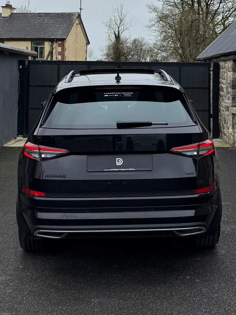 2022 SKODA KODIAQ SPORTLINE DSG 200 BHP BLACK PACK - Image 5