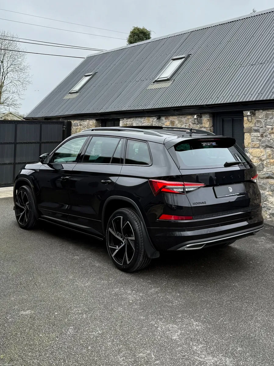 2022 SKODA KODIAQ SPORTLINE DSG 200 BHP BLACK PACK - Image 4