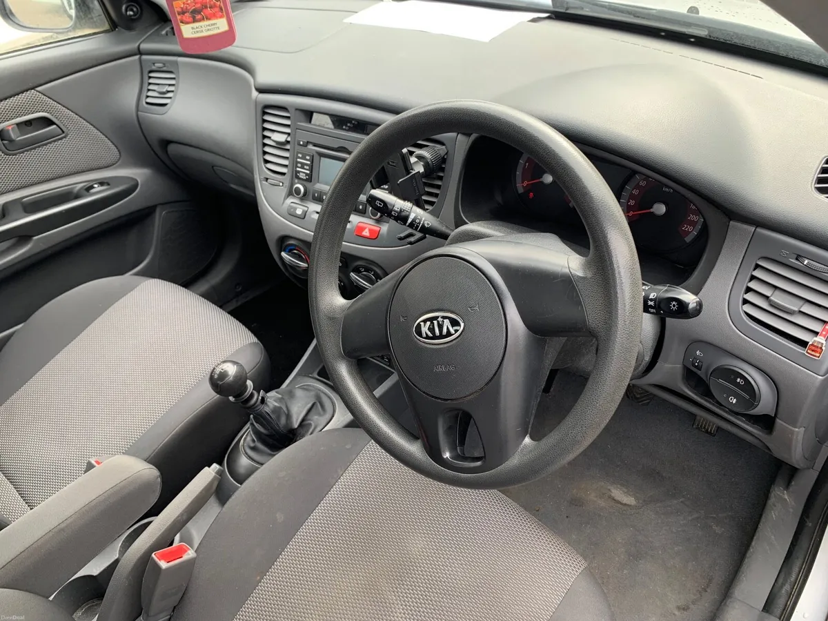 Kia Rio 2012 - Image 2