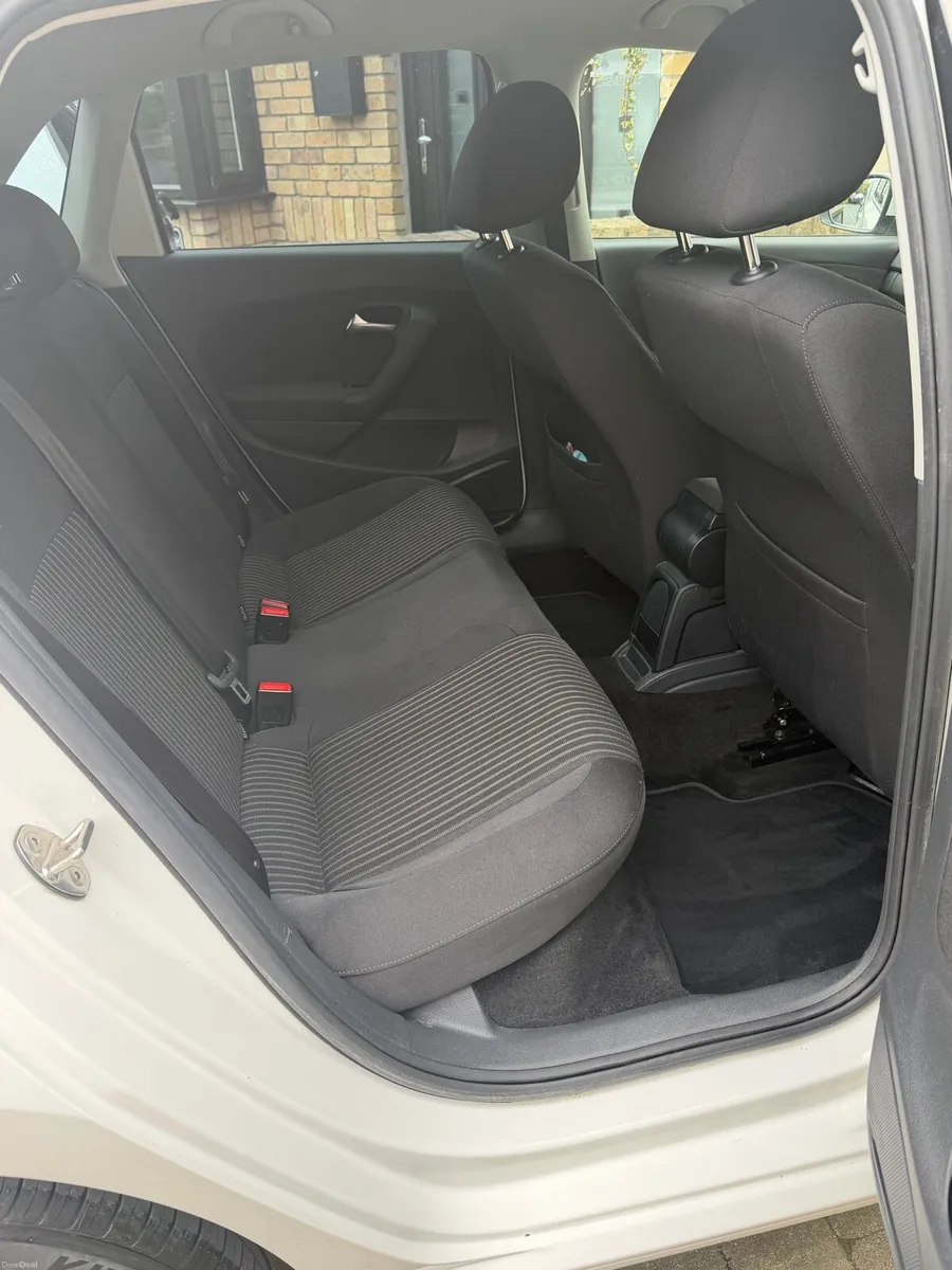 VW Polo Automatic - Image 4