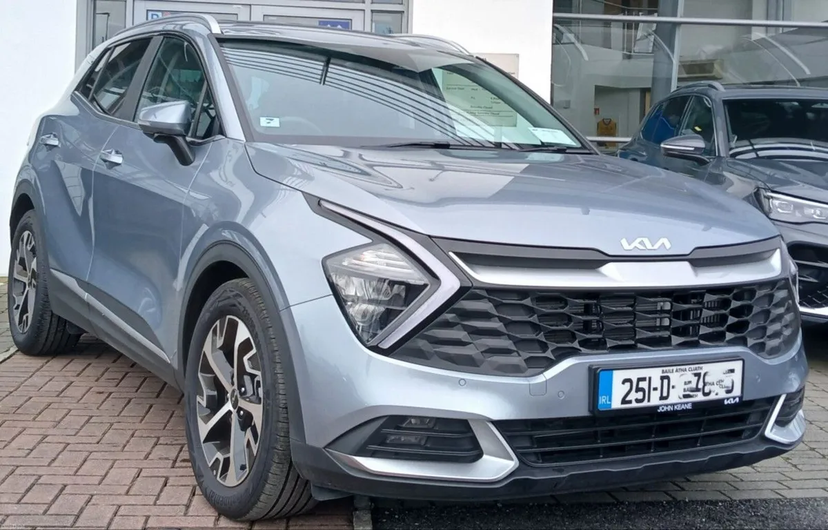 Kia Sportage K3 1.6 TDI **HEATED FRONT & BACK SEAT - Image 1