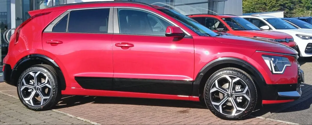 Kia Niro 1.6 HEV 138 BHP **7 YEAR WARRANTY, REAR V - Image 2