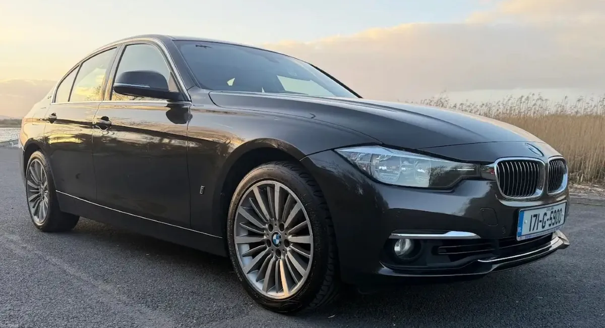 BMW 3 Series 330e Luxury Line - Image 3
