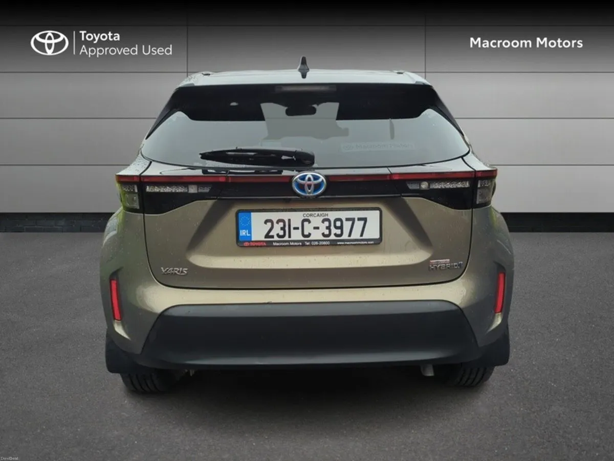 Toyota Yaris Cross EASTER SALE!! YARIS CROSS LUNA - Image 4