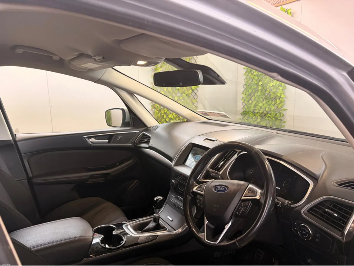 Ford S-Max 2.0 TDCI TITANIUM 180PS 5DR 7 S - Image 2