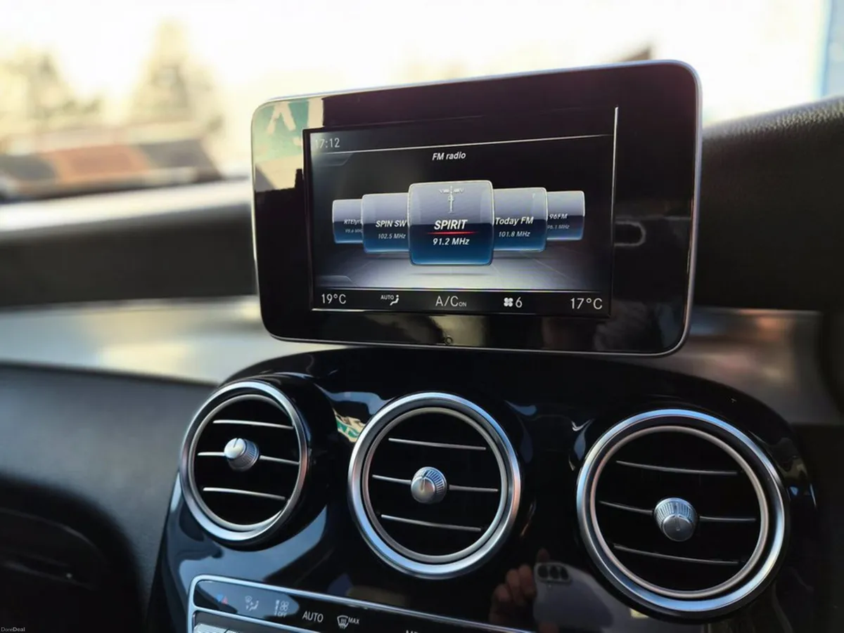 Mercedes-Benz GLC 250 d D 4matic AMG Sport - Image 4