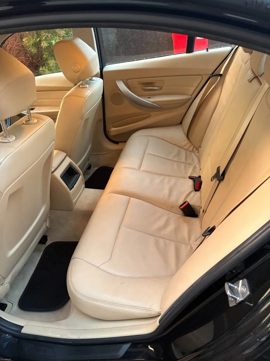 BMW 3-Series 2013 - Image 4
