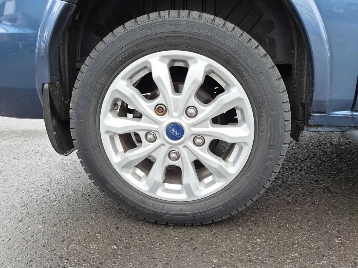 Ford Tourneo Custom Wheelchair Access - Image 5