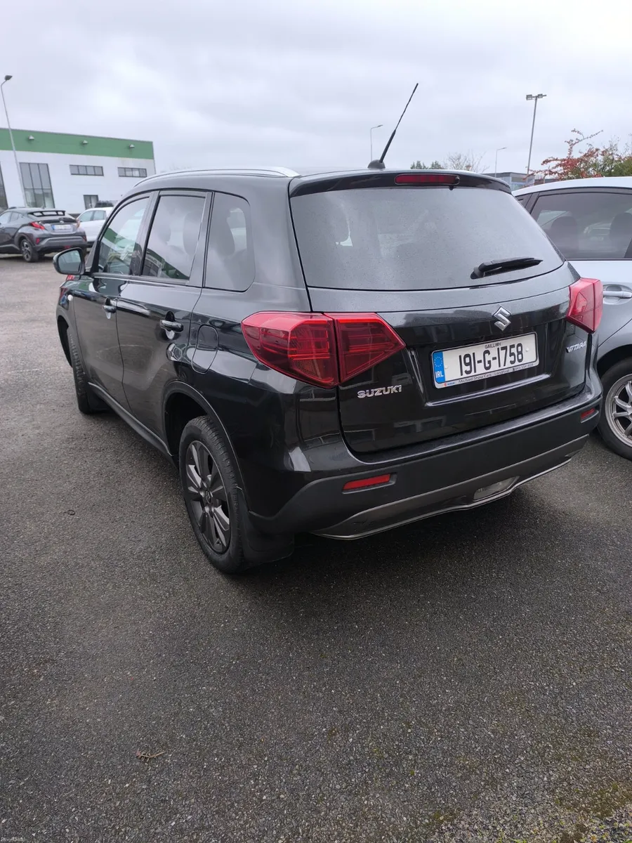191 Suzuki Vitara  1.0 petrol.Low kilometres - Image 4
