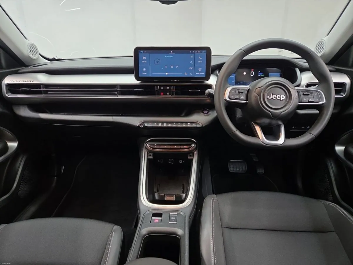 Jeep Avenger Summit 54kWh EV - Image 4