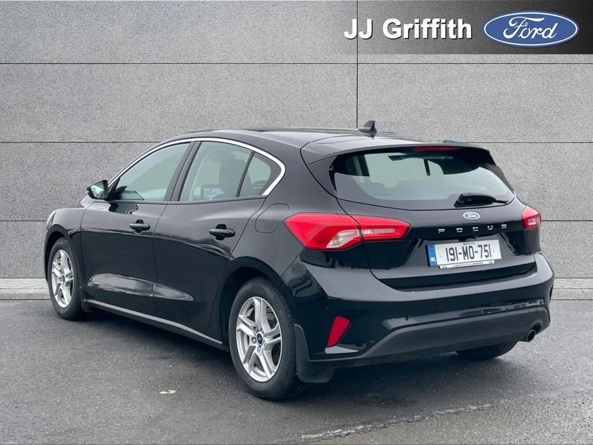 Ford Focus 1.0 EcoBoost 125PS Zetec - Image 2