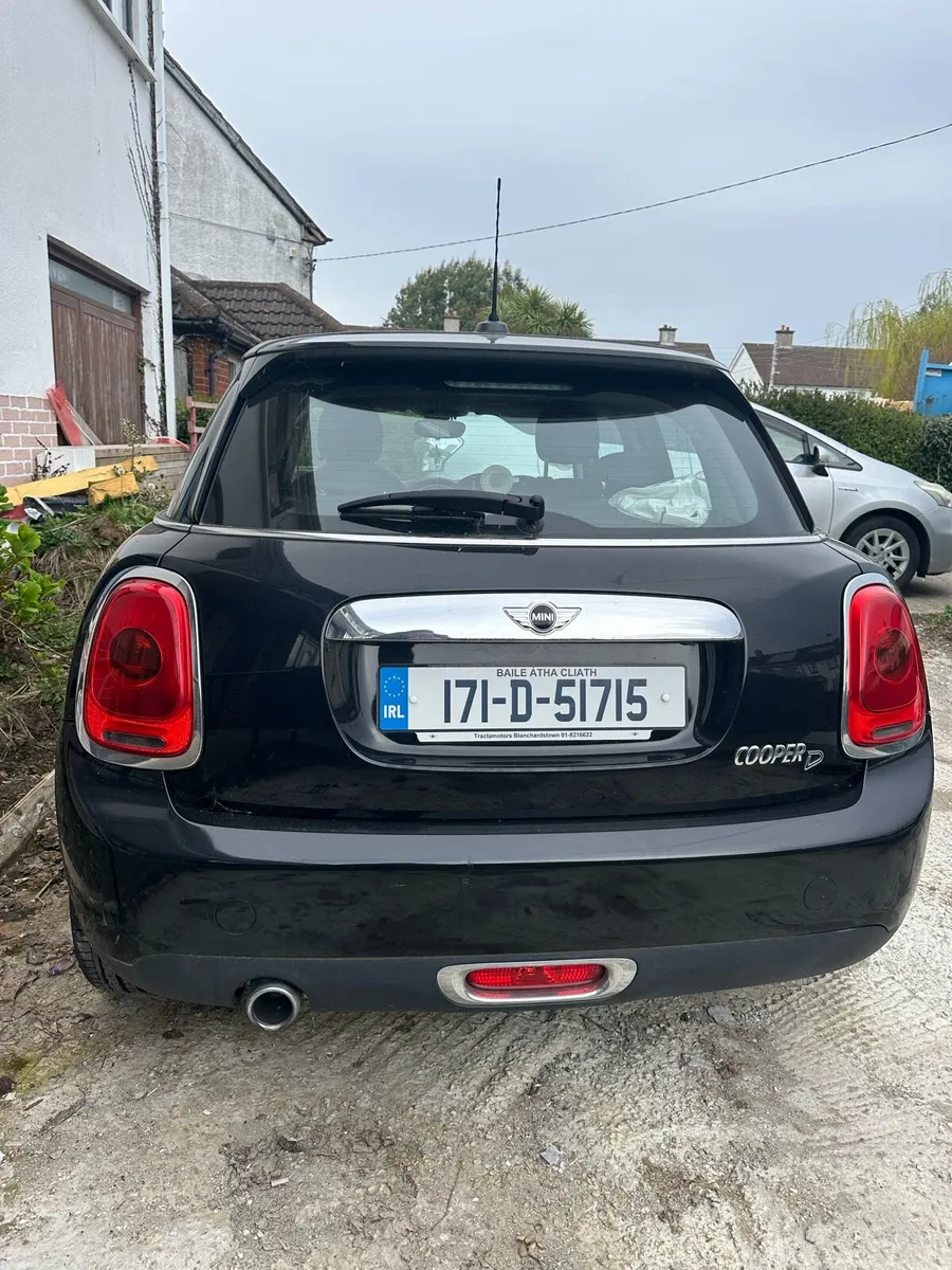 171 Mini, 5 doors, low miles - Image 2