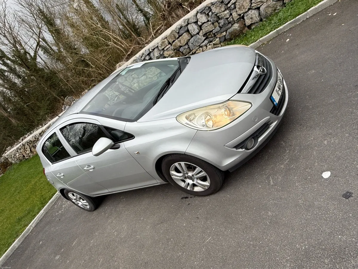 Opel corsa 2011 - Image 1