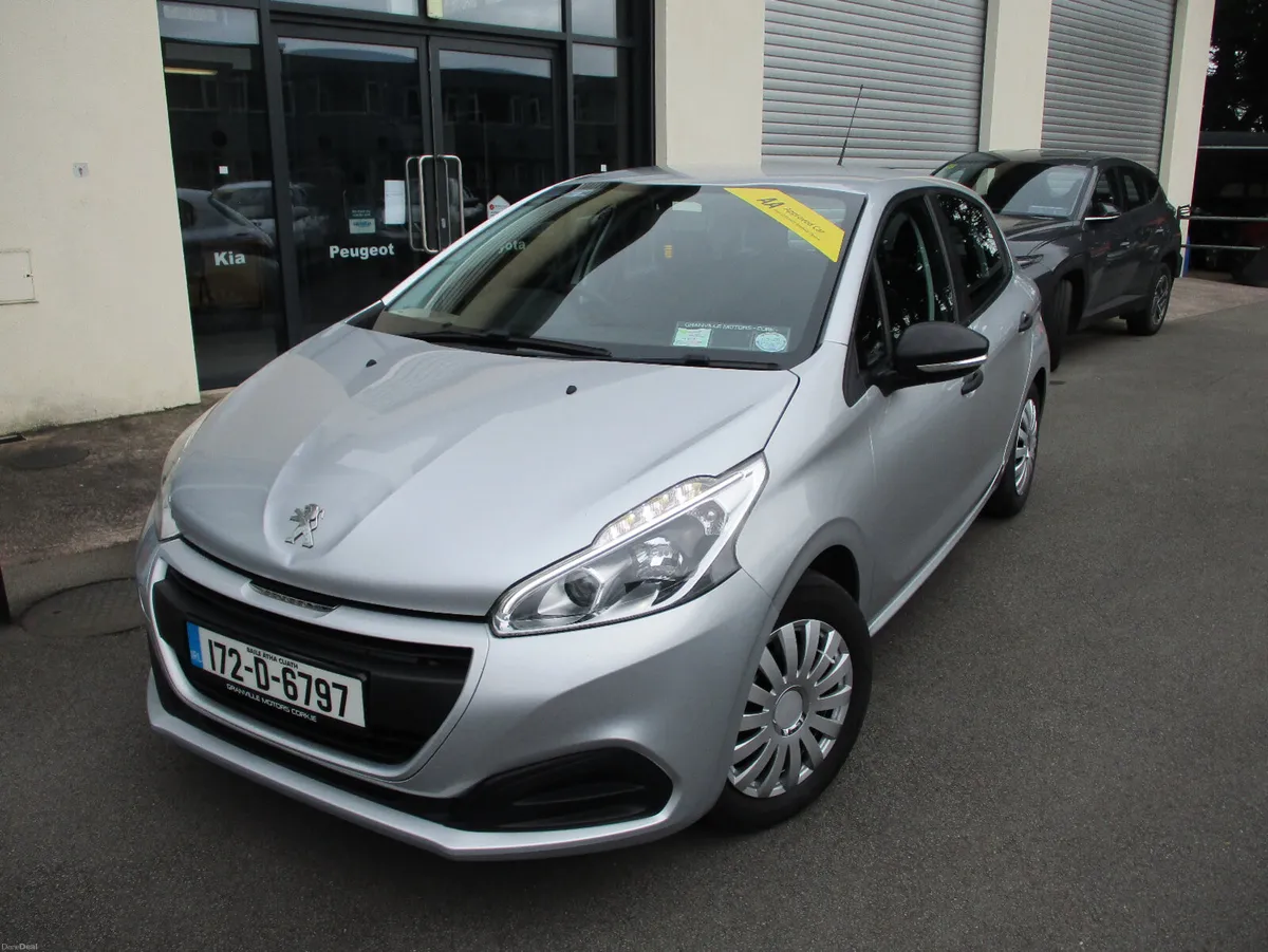 Peugeot 208  1.2 low mileage 2017 - Image 1