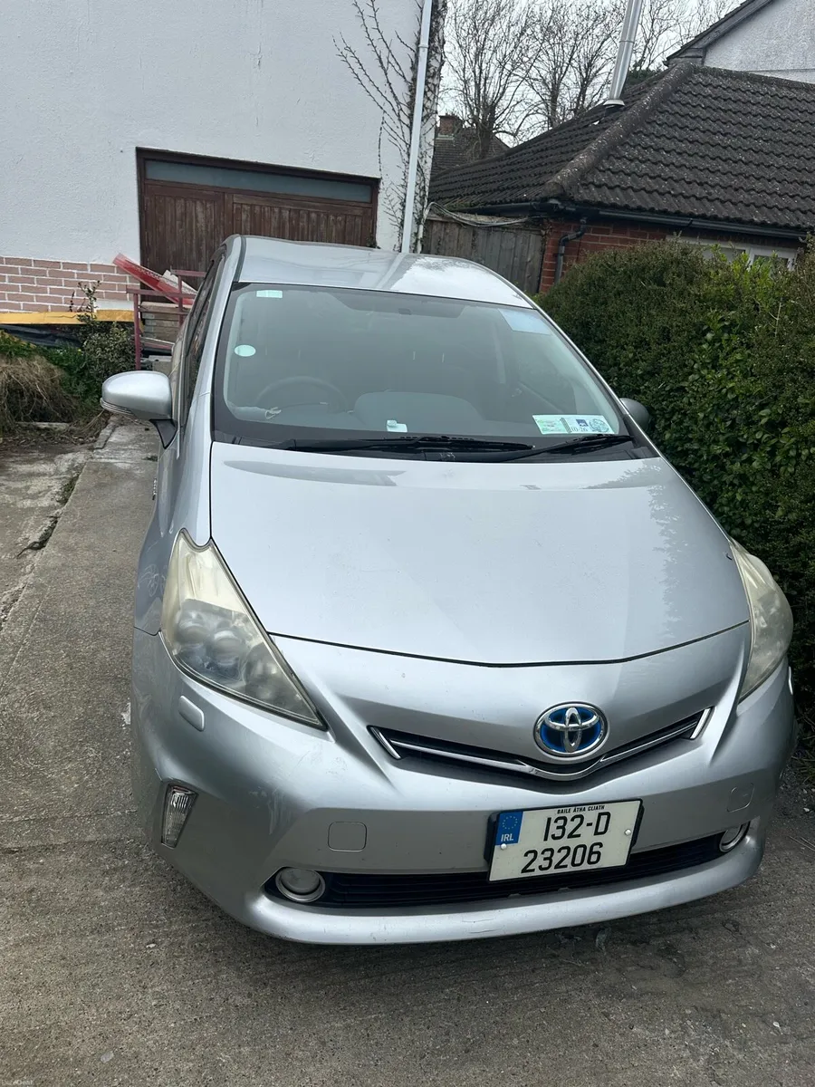 132 Toyota Pruis alpha - Image 1