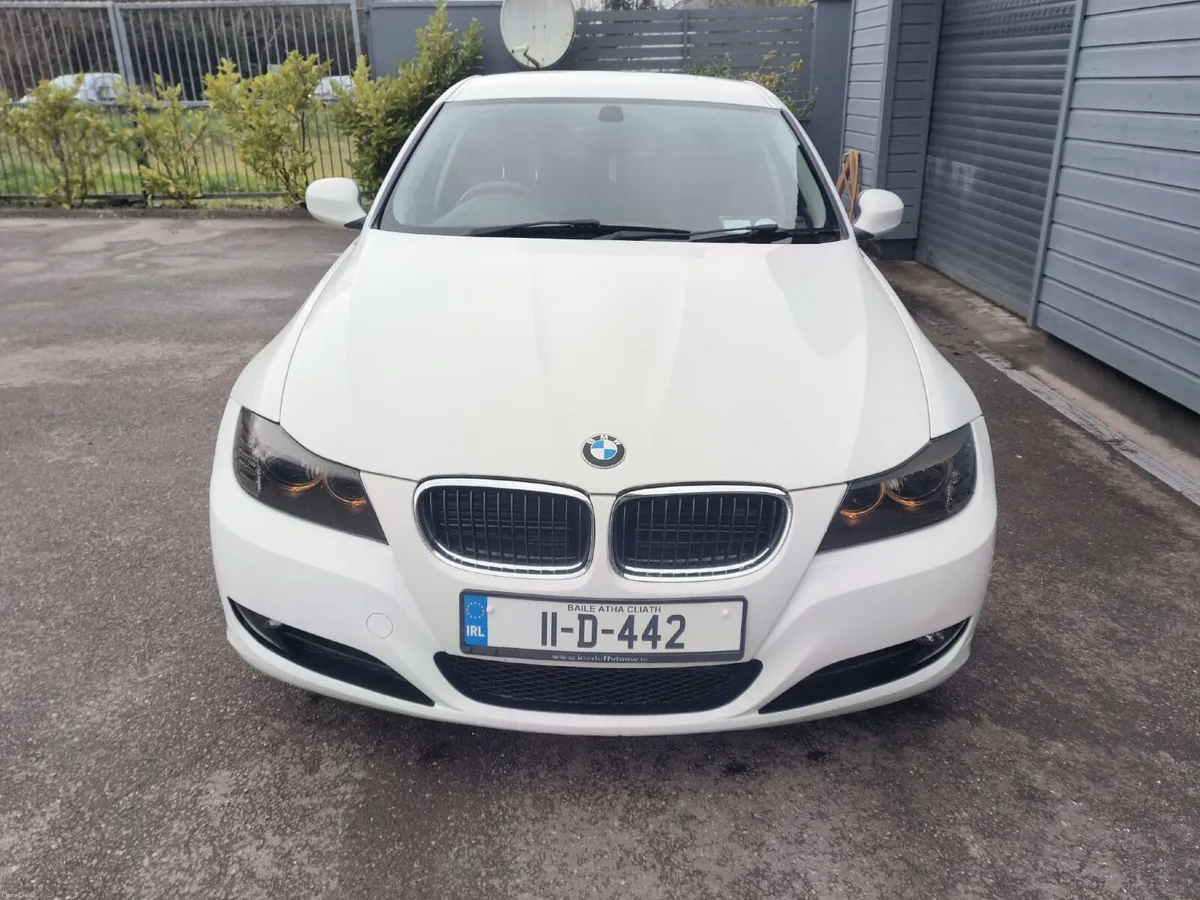 BMW 3-Series 2011 - Image 1
